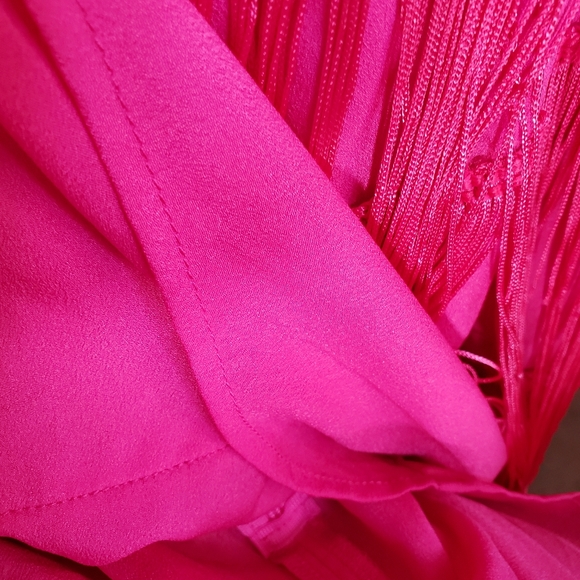 Showpo Siofra Hot Pink 4 Tier Fringe Mini Skirt Sz 0 - Picture 10 of 11